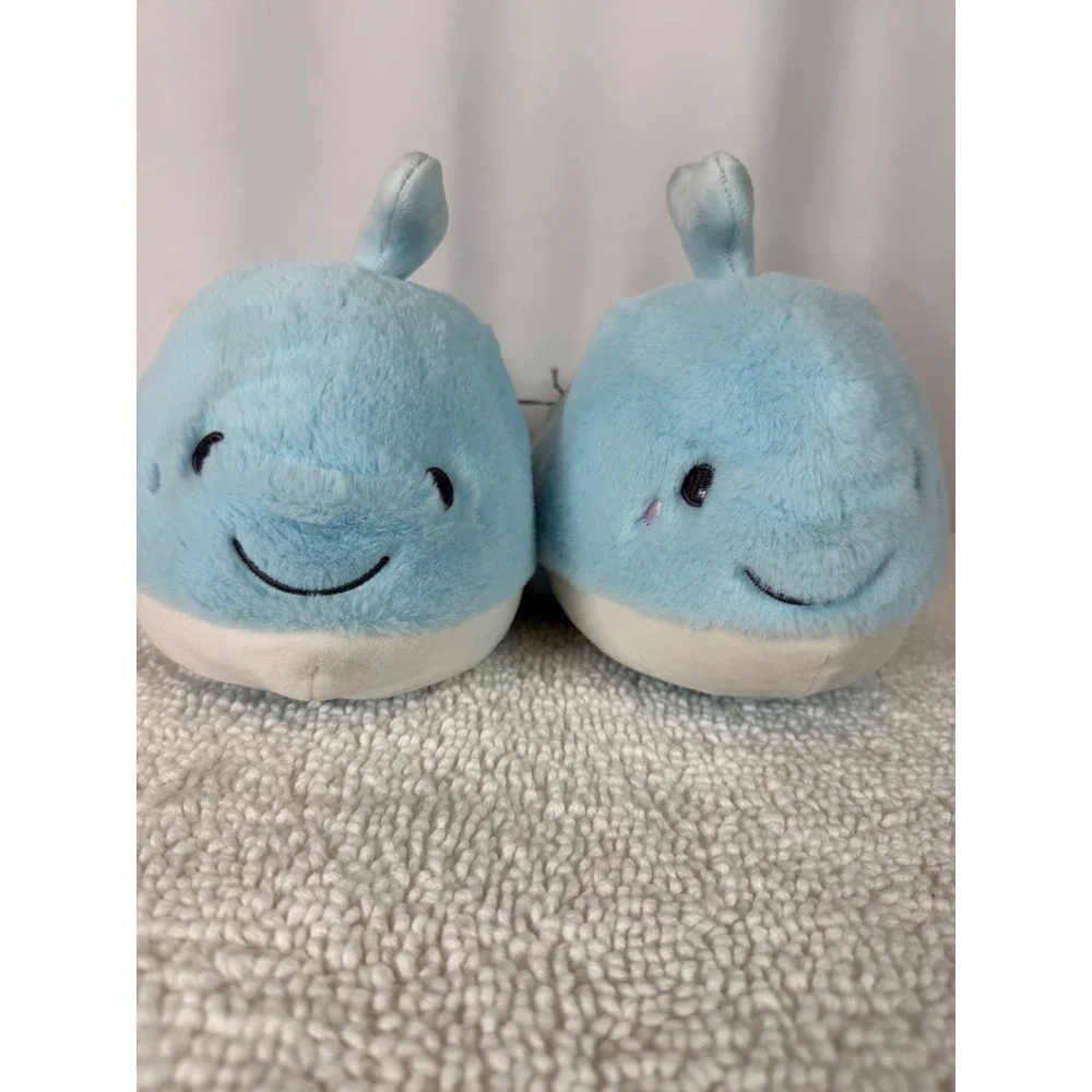 Cat & Jack Kids XL Whale Plush Slippers Blue Size 6-7 New w/ Tags Cute‎